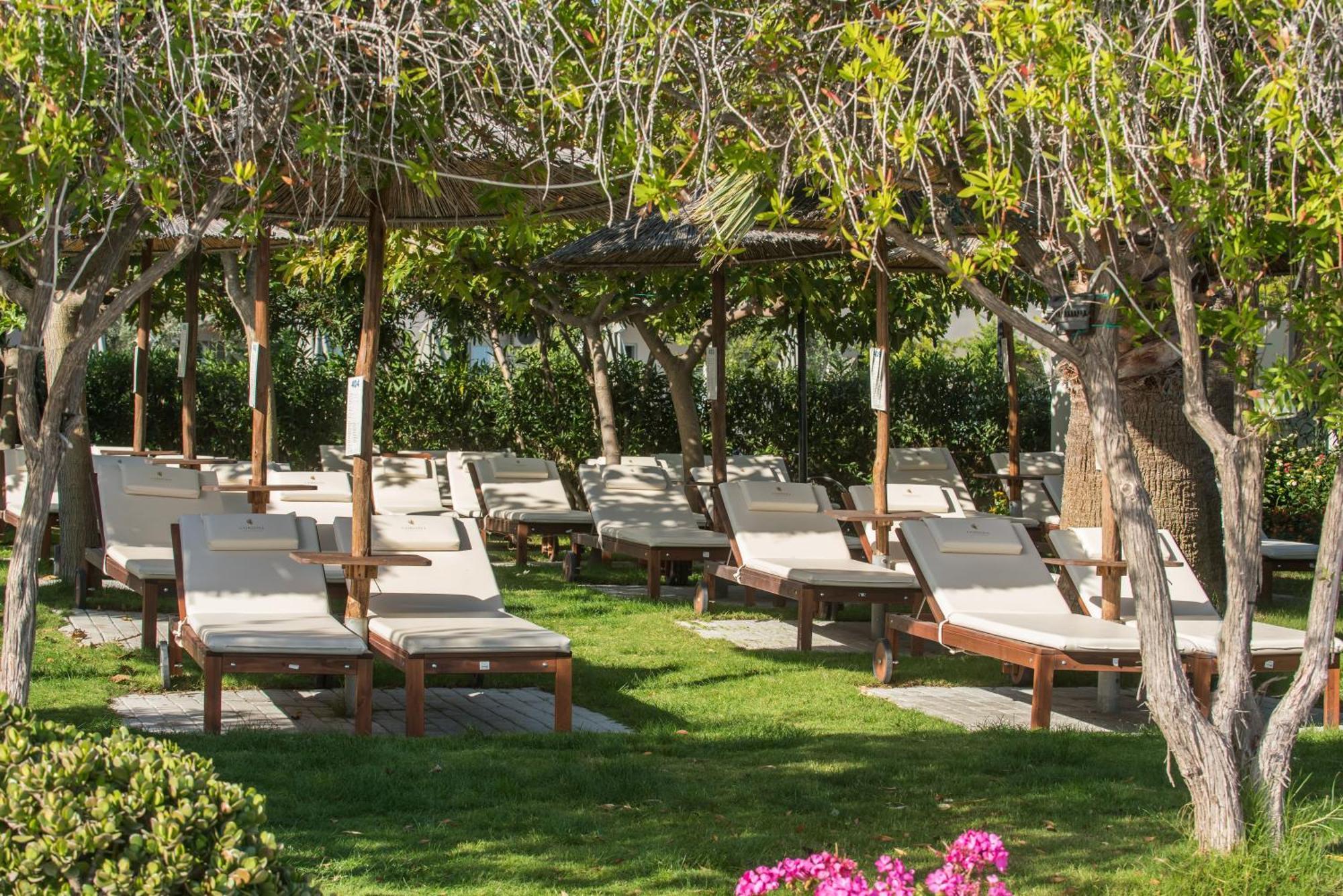 Corissia Beach Hotel Georgioupoli Bagian luar foto